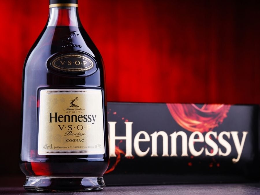 Hennessy bottle & logo