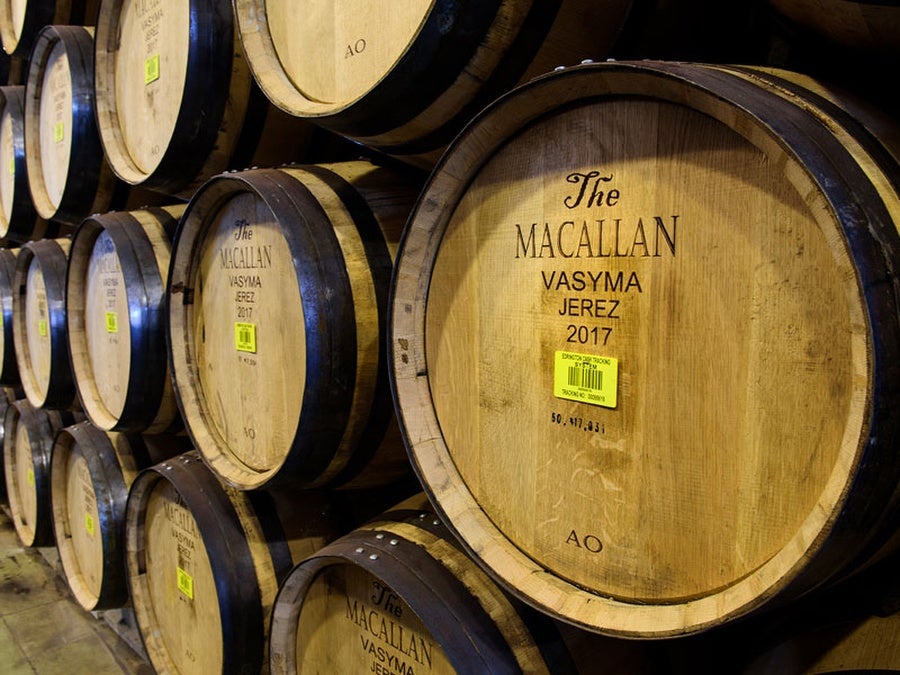 Vasyma-casks-filled-with-The-Macallan-Cr