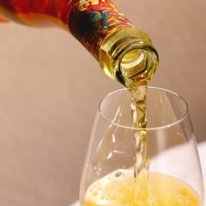 Saicho sparkling tea being poured into glass